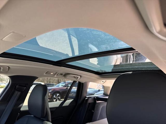 new 2025 Volvo V60 Cross Country car, priced at $58,625