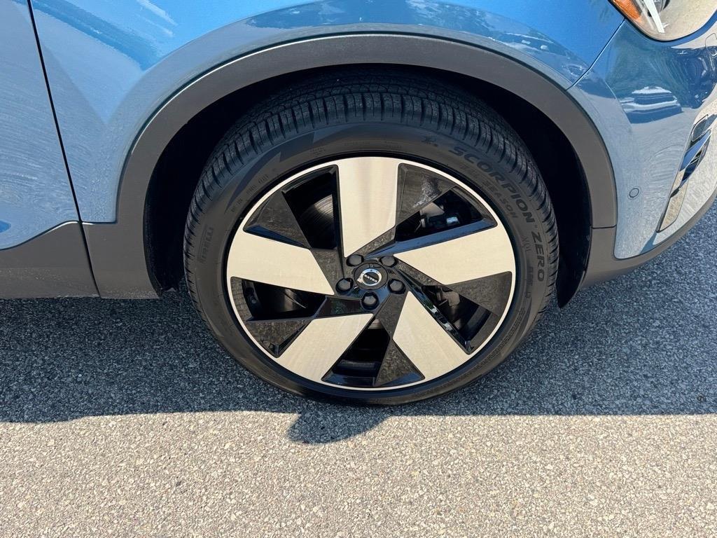 used 2024 Volvo XC40 Recharge Pure Electric car, priced at $39,998