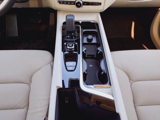 new 2025 Volvo XC60 car, priced at $51,535