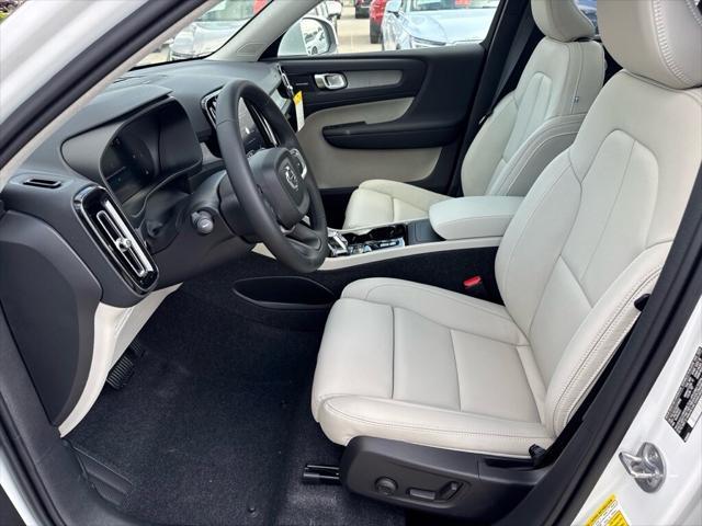 new 2025 Volvo XC40 car, priced at $53,125