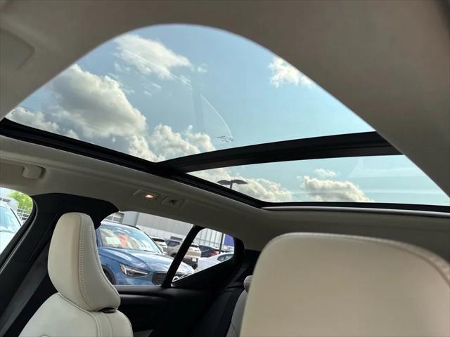 new 2025 Volvo XC40 car, priced at $53,125