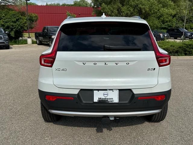 new 2025 Volvo XC40 car, priced at $53,125