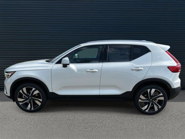 new 2025 Volvo XC40 car, priced at $53,125