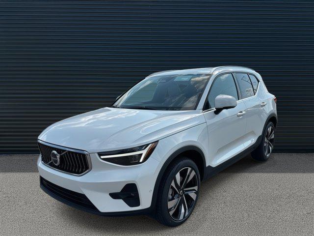 new 2025 Volvo XC40 car, priced at $53,125