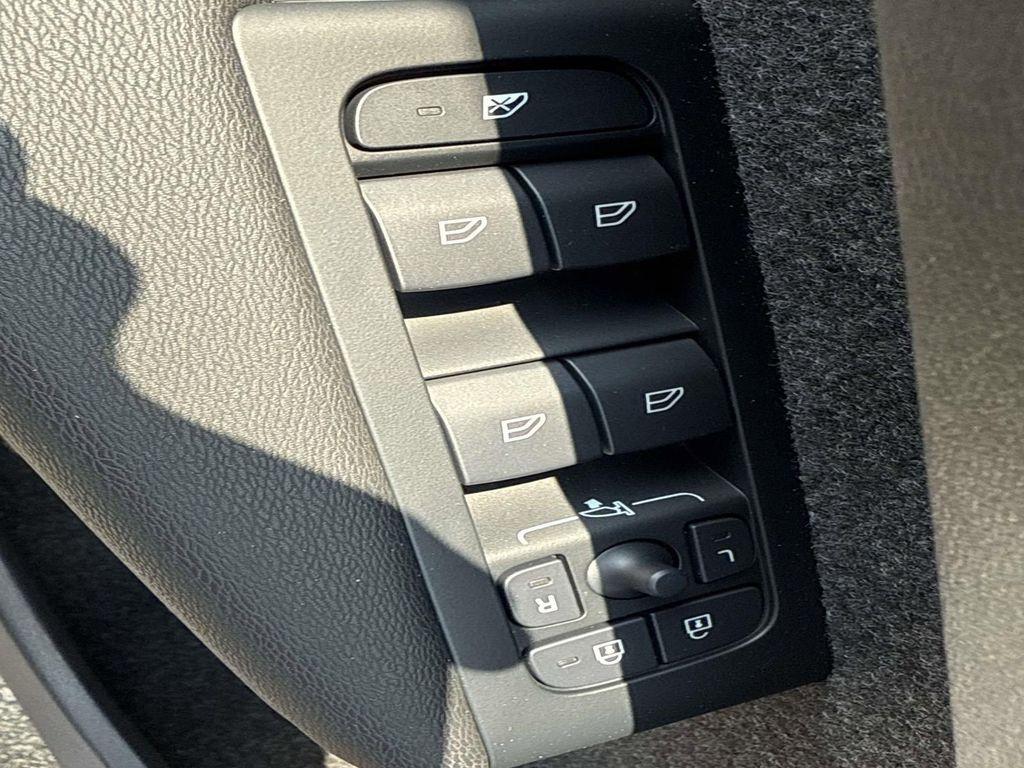 new 2026 Volvo XC40 car, priced at $50,150