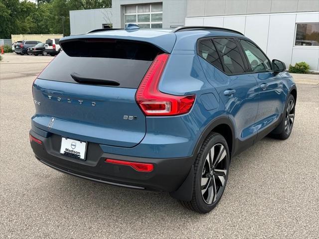 new 2025 Volvo XC40 car, priced at $52,770