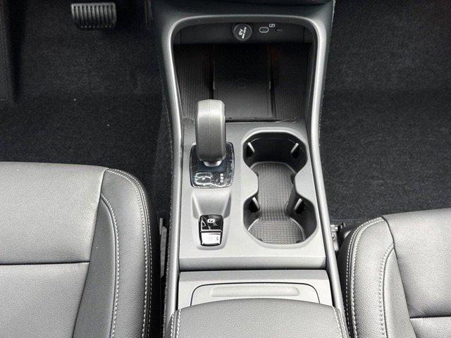 new 2025 Volvo XC40 car, priced at $45,815