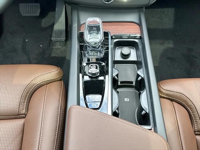 new 2025 Volvo XC60 car, priced at $59,855
