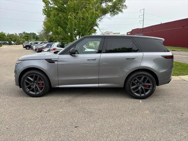 new 2025 Land Rover Range Rover Sport car, priced at $121,925