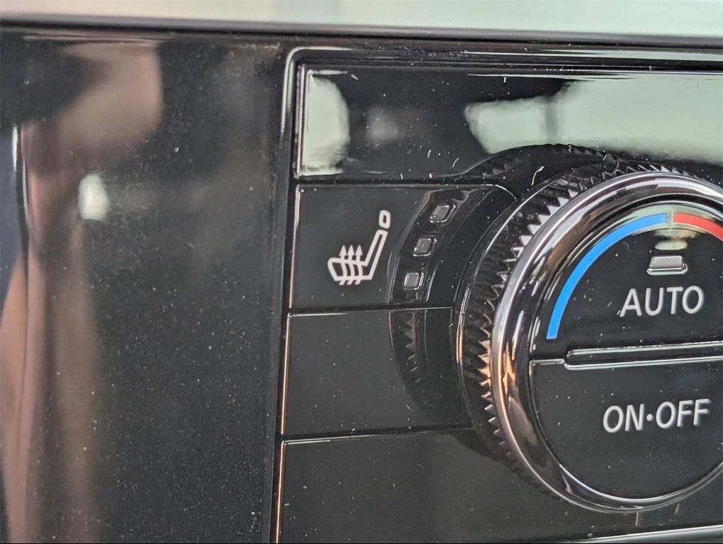 new 2025 Nissan Pathfinder car, priced at $35,447