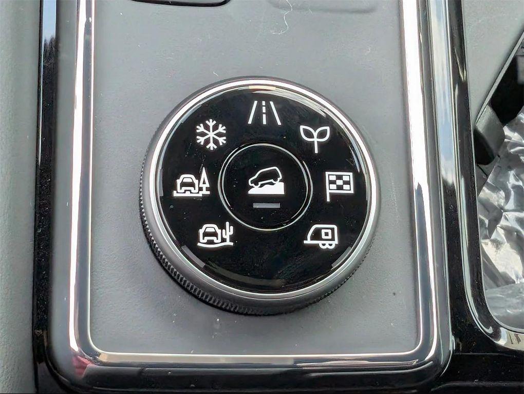 new 2025 Nissan Pathfinder car, priced at $42,439