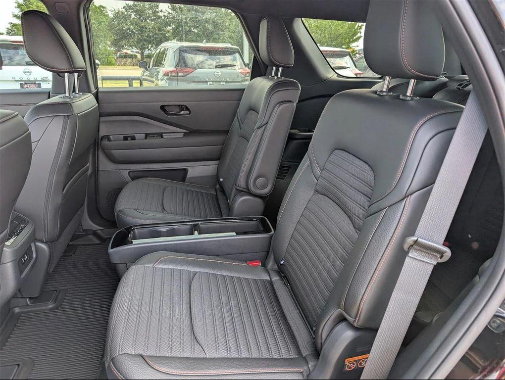 new 2025 Nissan Pathfinder car, priced at $42,439