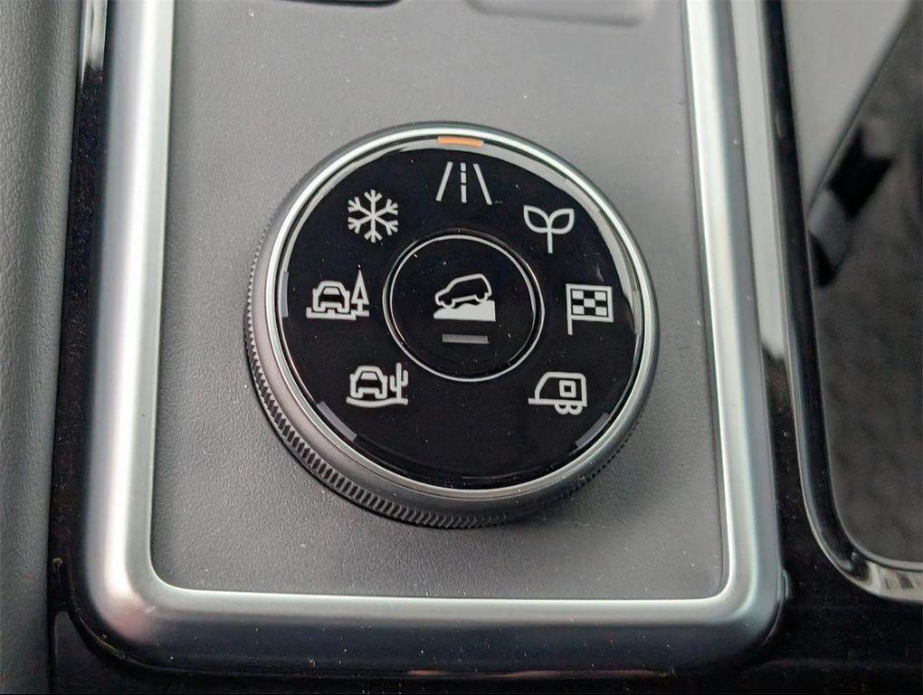 new 2025 Nissan Pathfinder car, priced at $32,569