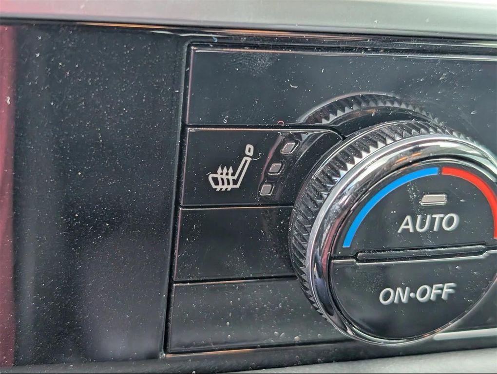 new 2025 Nissan Pathfinder car, priced at $35,156