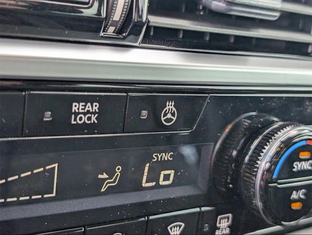 new 2025 Nissan Pathfinder car, priced at $35,156