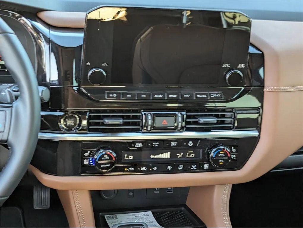 new 2025 Nissan Pathfinder car, priced at $48,935