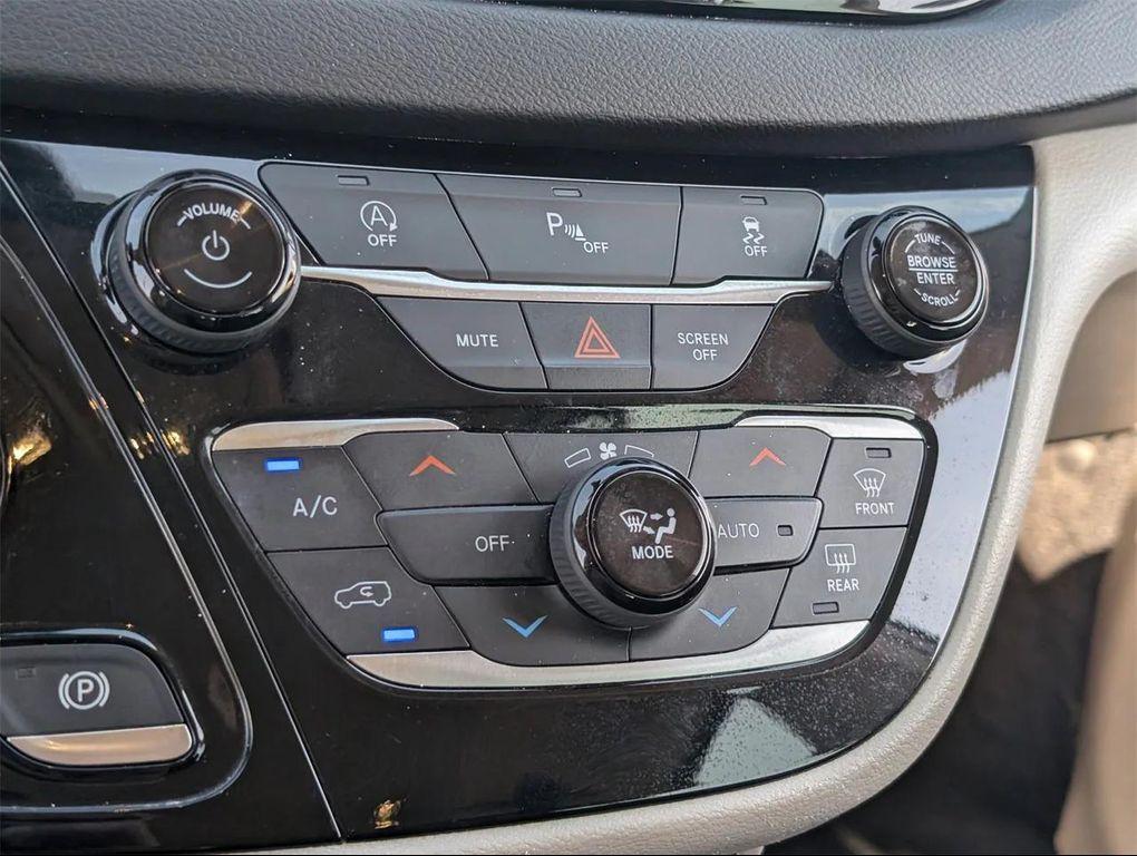 used 2020 Chrysler Pacifica car, priced at $17,977