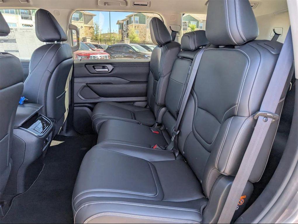 new 2025 Nissan Armada car, priced at $54,005