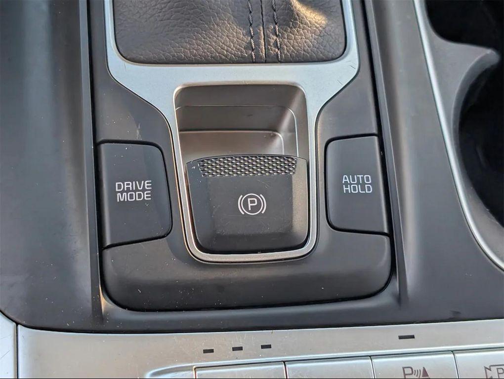 used 2024 Kia Carnival car, priced at $31,300
