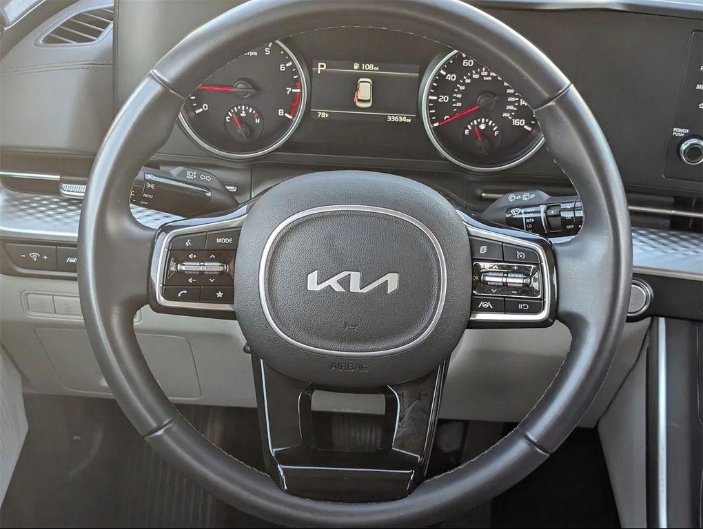 used 2024 Kia Carnival car, priced at $31,300