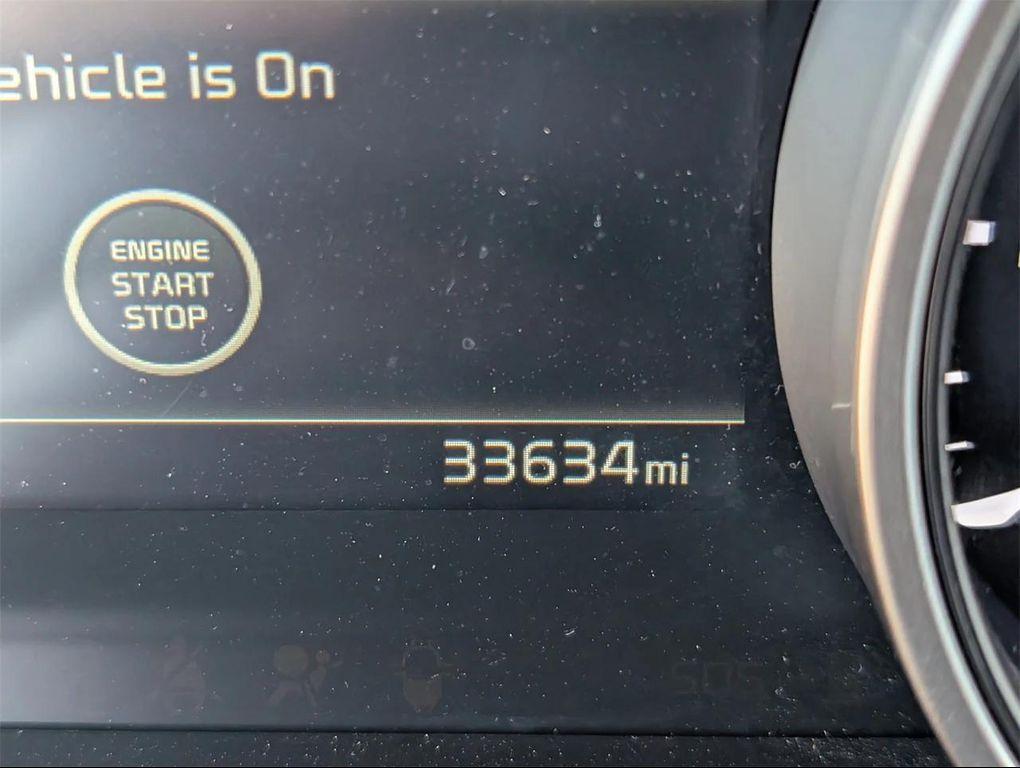 used 2024 Kia Carnival car, priced at $31,300