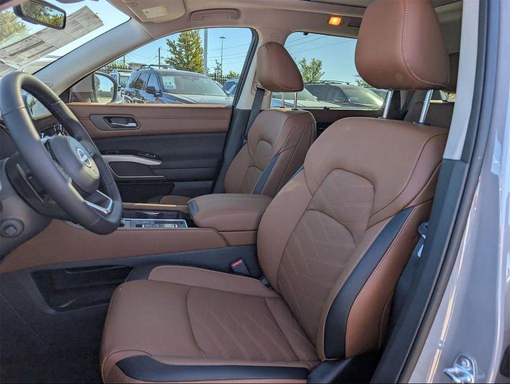 new 2025 Nissan Pathfinder car, priced at $42,861