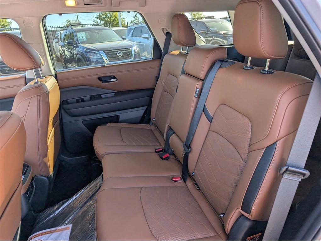 new 2025 Nissan Pathfinder car, priced at $42,861