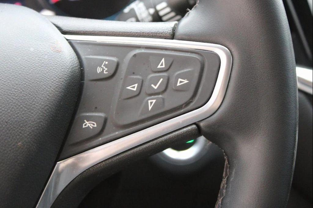 used 2023 Chevrolet Equinox car, priced at $17,900