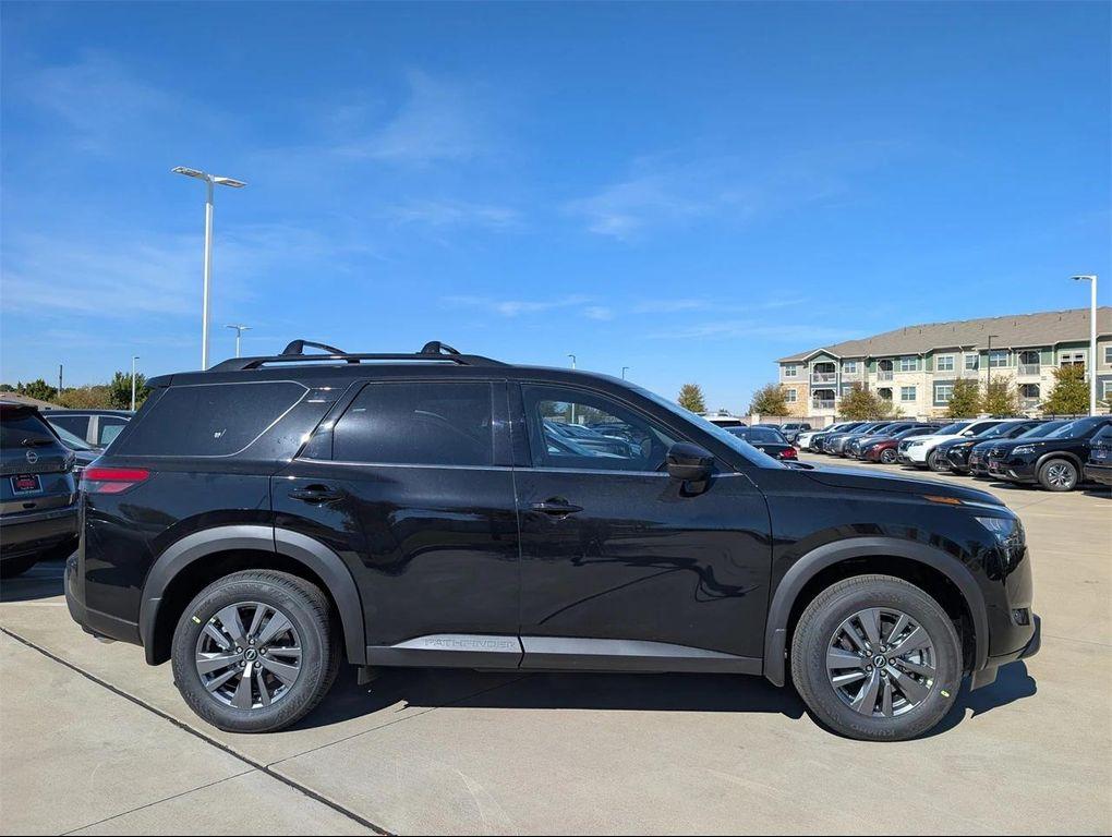 new 2025 Nissan Pathfinder car, priced at $31,101
