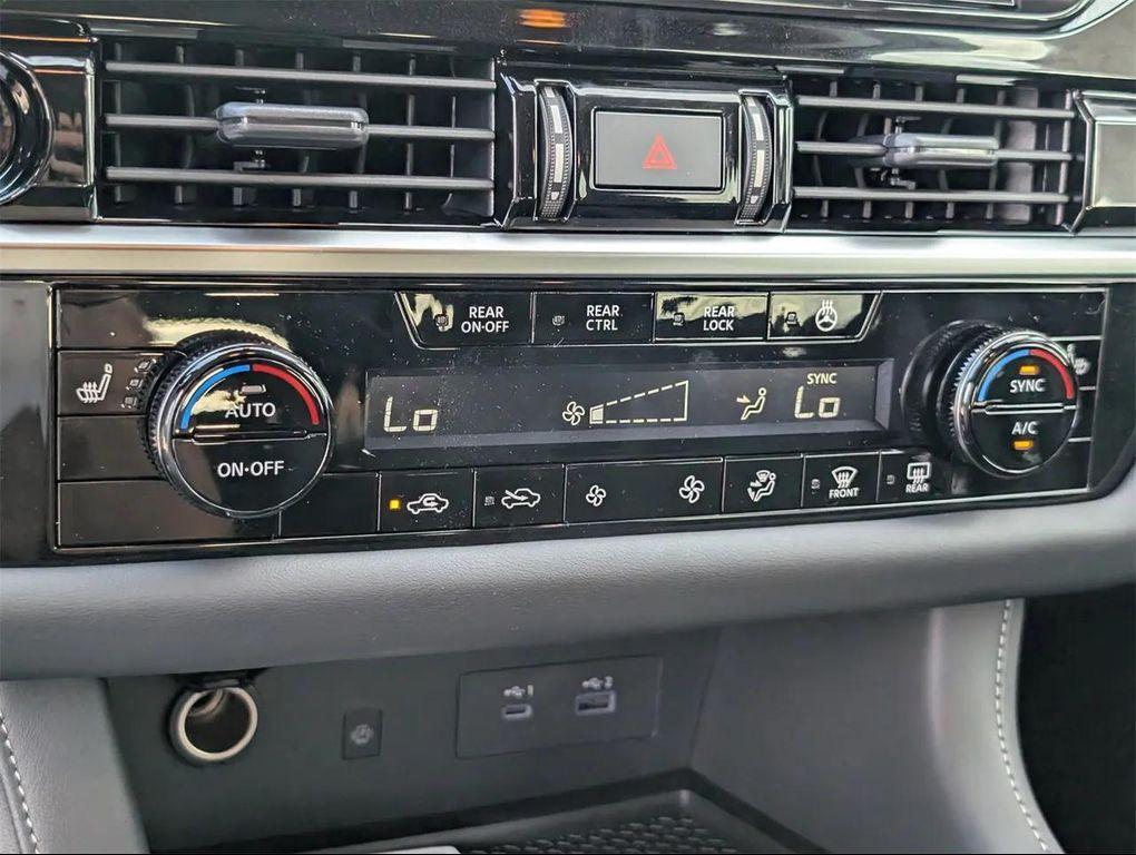 new 2025 Nissan Pathfinder car, priced at $40,117