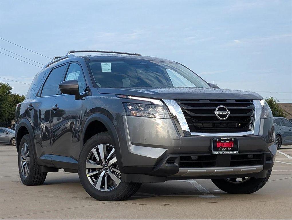 new 2025 Nissan Pathfinder car, priced at $40,117