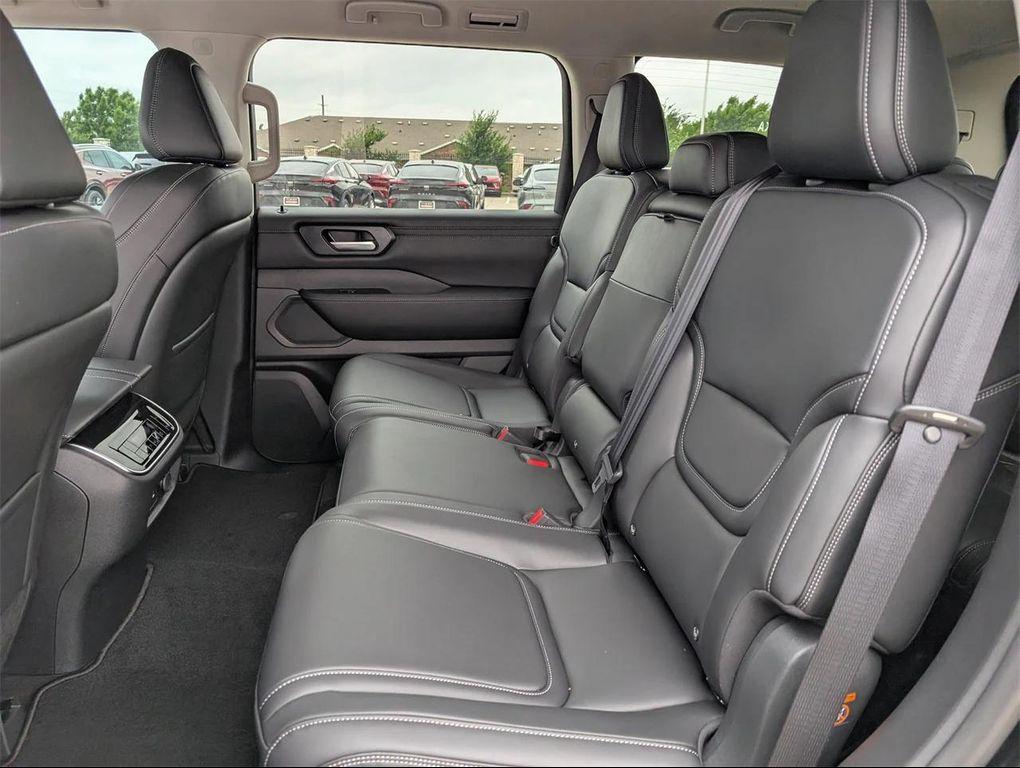 new 2025 Nissan Armada car, priced at $51,227