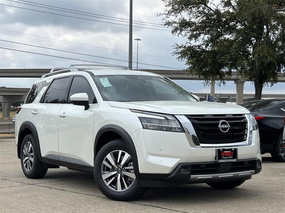 new 2024 Nissan Pathfinder car, priced at $38,900