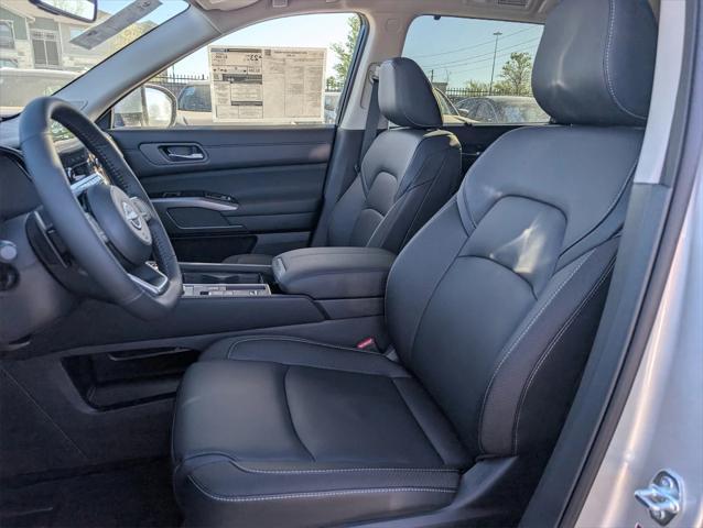 new 2025 Nissan Pathfinder car, priced at $43,235