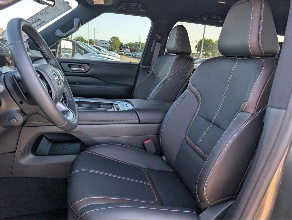 new 2025 Nissan Armada car, priced at $61,347