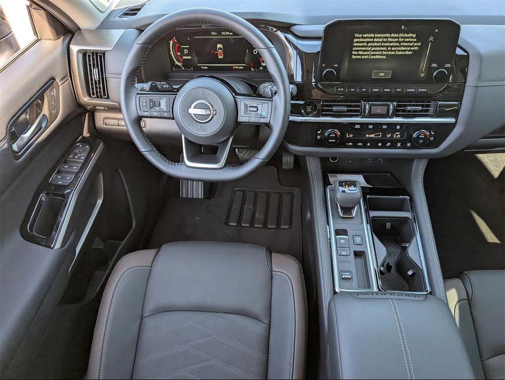 new 2025 Nissan Pathfinder car, priced at $39,733