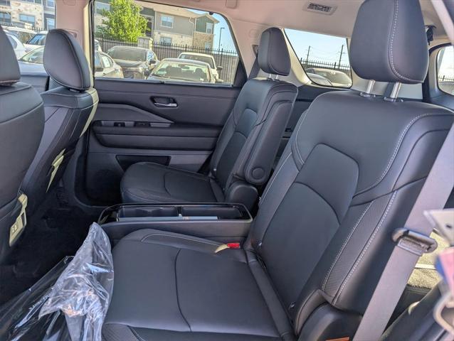 new 2025 Nissan Pathfinder car, priced at $45,129