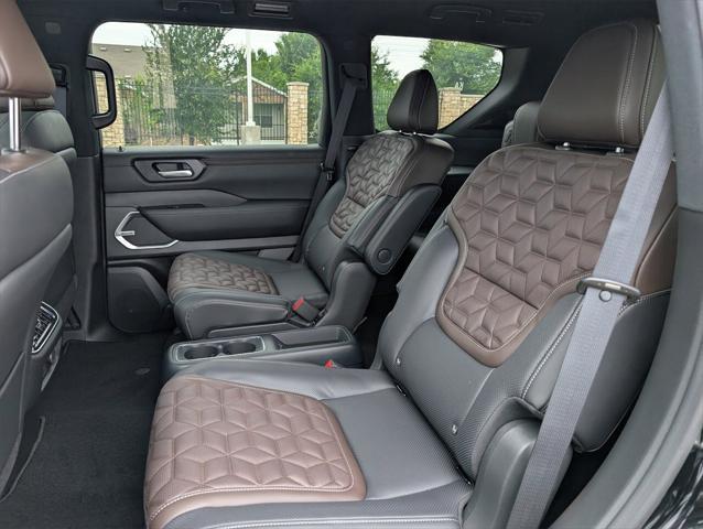 new 2025 Nissan Armada car, priced at $77,036