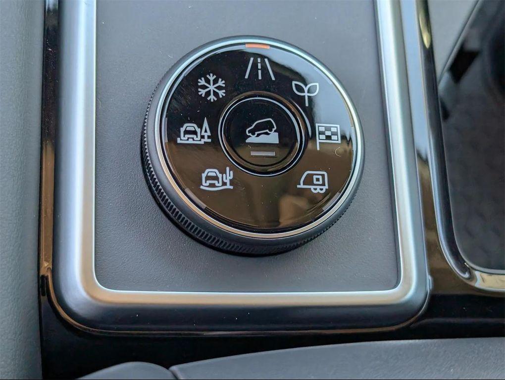 new 2025 Nissan Pathfinder car, priced at $35,130