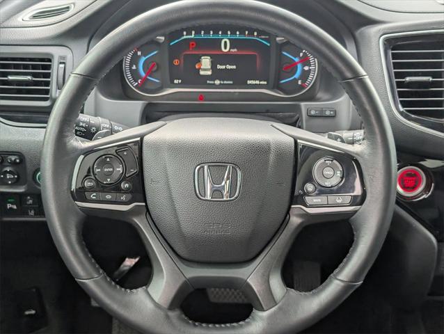 used 2022 Honda Pilot car, priced at $32,999