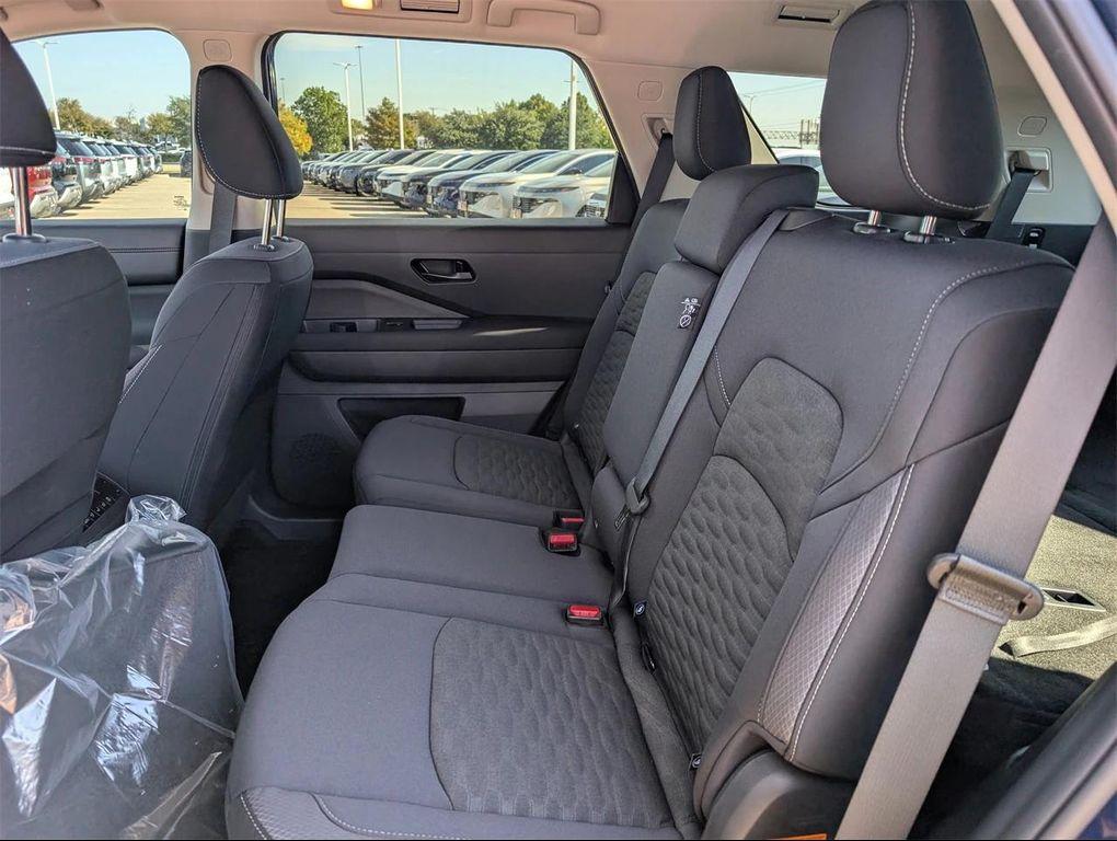 new 2025 Nissan Pathfinder car, priced at $33,016