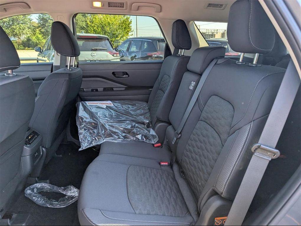 new 2025 Nissan Pathfinder car, priced at $31,181
