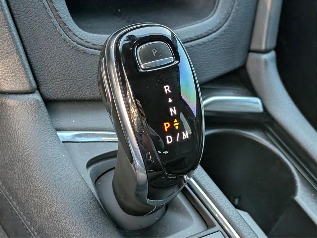 used 2024 Cadillac XT6 car, priced at $35,377