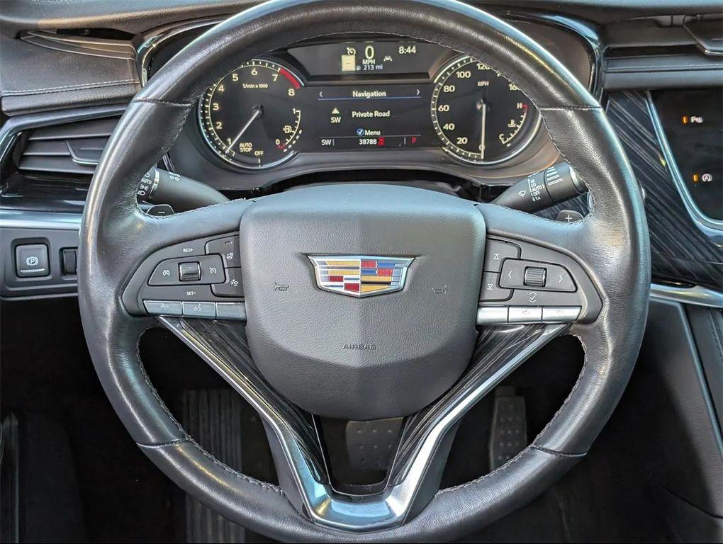 used 2024 Cadillac XT6 car, priced at $35,377