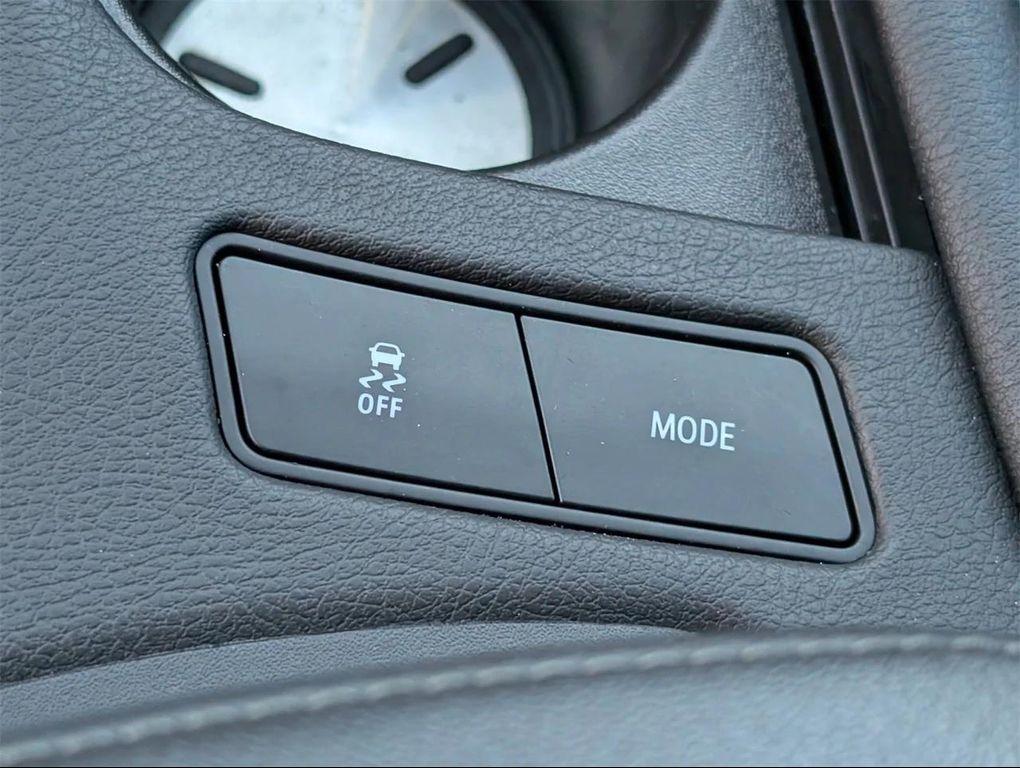 used 2024 Cadillac XT6 car, priced at $35,377