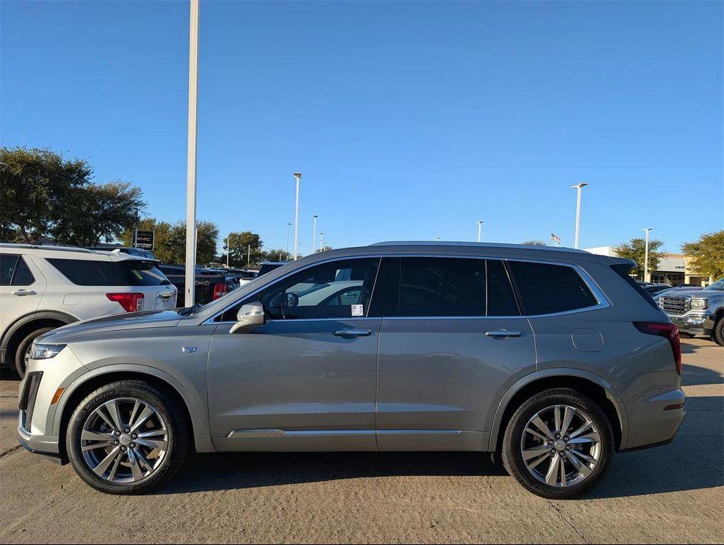 used 2024 Cadillac XT6 car, priced at $35,377