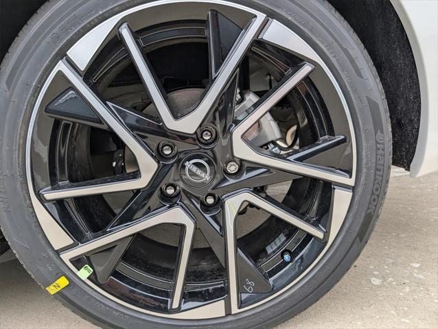 new 2025 Nissan Sentra car, priced at $27,923