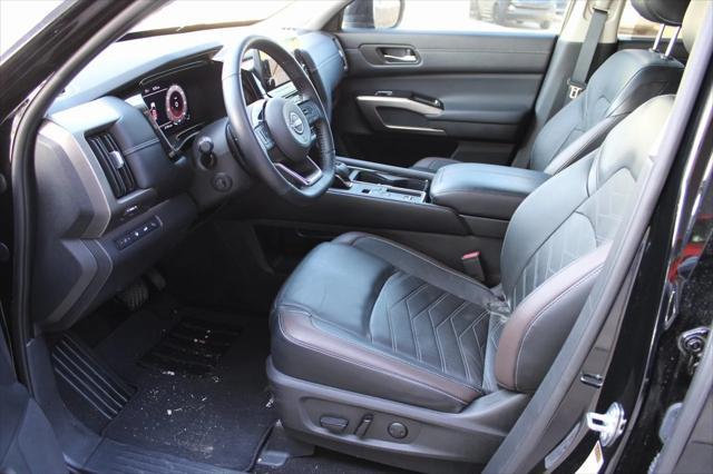 used 2024 Nissan Pathfinder car, priced at $39,899