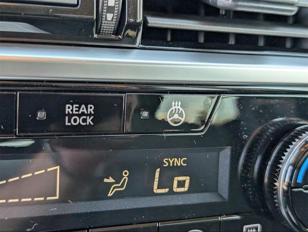 new 2025 Nissan Pathfinder car, priced at $35,566