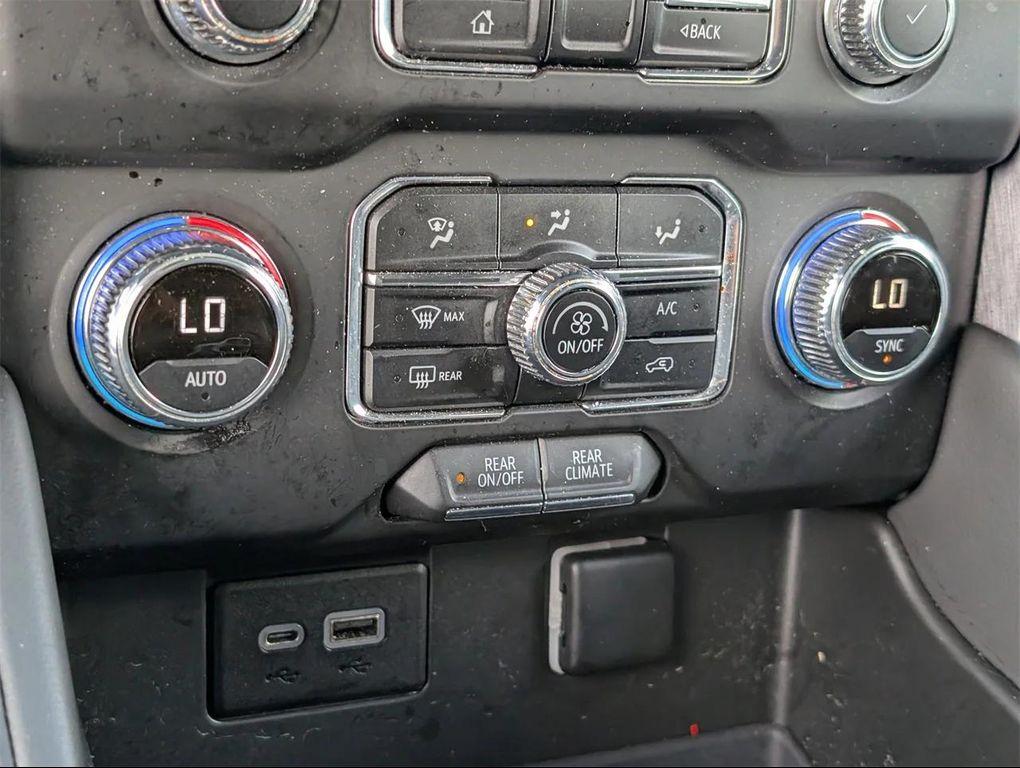 used 2023 GMC Yukon car, priced at $40,900